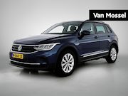 Volkswagen Tiguan - 1.5 TSI Life Business 150 PK | Automaat | Navigatie | Trekha