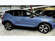 Volvo XC40 - Recharge Core 70 kWh | Getinte ramen | Verwarmbare stoelen |