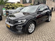 Volkswagen T-Roc - 1.5 TSI Sport Bussiness R | Sport uitvoering | Voorstoelen v