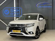 Mitsubishi Outlander - 2.0 PHEV Executive Edition | Trekhaak | SOH 65% |