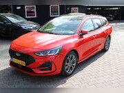 Ford Focus - 1.0 EcoBoost ST Line X - Panoramadak - trekhaak - Navi groot