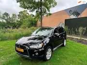Mitsubishi Outlander - 2.0 Instyle Airco Pano PDC Xenon Trekhaak