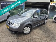 Volkswagen Touran - 1.6-16V FSI | AUTOMAAT | NW APK | TREKHAAK | CRUISE | 12MND 