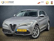 Alfa Romeo Stelvio - 2.0 T 280pk 4WD First Edition TREKH. / LEDER / STUUR + STOEL