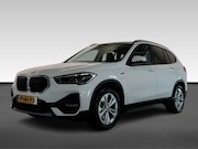 BMW X1 - xDrive25e High Executive | Armsteun voor | Bluetooth telefoo