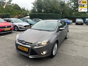 Ford Focus - 1.6 TI-VCT First Edition , pdc voor en achter , navigatie