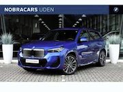 BMW iX1 - xDrive30 M Sport / Panoramadak / Sportstoelen / Co