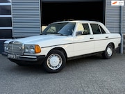 Mercedes-Benz 200-serie - 230 1977|Belastingvrij|Airco|Leer|