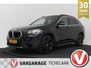 BMW X1 - SDrive18i Executive | Sportstoelen | Camera | Dealer Ond. | 