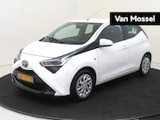 Toyota Aygo - 1.0 VVT-i x-play AUTOMAAT | Airco | Carplay | Camera |