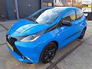 Toyota Aygo - 1.0 VVT-I-X SPECIALE UITVOERING 5 DEURS AIRCO NAVIGATIE CRUI