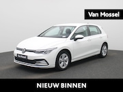 Volkswagen Golf - 1.0 eTSI Life | Automaat | Stoel - Stuur Verwarming | Naviga