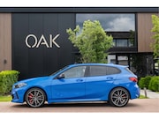 BMW 1-serie - M135i xDrive | Live Cockpit | Panorama | Leder | Memory | H&