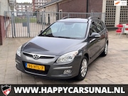 Hyundai i30 - CW 1.6i Style, AUTOMAAT, AIRCO, NAP,