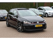 Volkswagen Golf - 2.0 TSI GTI / Panoramadak / Camera / Navigatie / 19'' / Dode