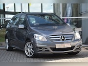 Mercedes-Benz B-klasse - B200 Automaat | Airco | Cruise | Trekhaak | PDC | Stoelverw.