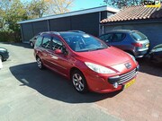 Peugeot 307 - SW 2.0-16V Premium Zeer lux, s Airco trekhaak panaramadak