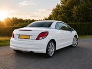 Peugeot 207 - 1.6 VTi Noir & Blanc