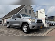 Toyota Tundra - 5.7 V8 Double Cab