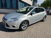 Ford Focus - 1.0 EcoB. Edition NAVI CRUISE PDC NAP