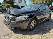 Volvo V40 - 1.6 D2 Momentum Voorschade