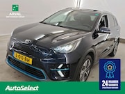 Kia e-Niro - 64 kWh 204pk ExecutiveLine | SOH 100% | Leder | Schuifdak |