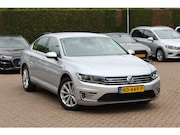 Volkswagen Passat - 1.4 TSI GTE Connected Series / Trekhaak / CarPlay / Navigati