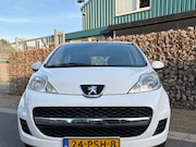 Peugeot 107 - 1.0-12V Millesim 200