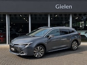 Toyota Corolla - 140 Dynamic Plus | Stoel + Stuurverwarming, 17 inch, Parkeer