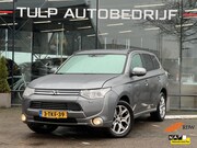 Mitsubishi Outlander - 2.0 PHEV Instyle Lees tekst