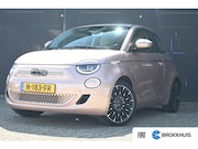 Fiat 500 - 3+1 La Prima 42 kWh | Achteruitrijcamera | Navigatie | Stoel