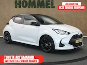 Toyota Yaris - 1.5 Hybrid Bi-Tone - 100% ONDERHOUDEN! - NAVIGATIE - STOELVE
