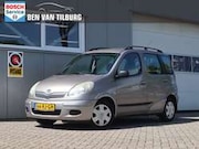 Toyota Yaris - Verso 1.3 VVT-i Sol / Airco / Achterbank neerklapb