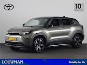 Toyota Urban Cruiser - Executive AWD 61 kWh *DEMO* | 19"LM velgen | 360 camera | Tw