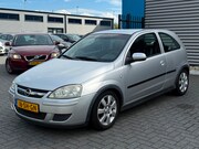 Opel Corsa - 1.2-16V Silverline