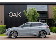 BMW X2 - xDrive25e | M-Sport | Navigatie | Panorama | Head-Up | Half