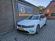 Volkswagen Passat - 1.4 TSI GTE Connected Series Plus