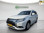 Mitsubishi Outlander - 2.4 PHEV Pure | Trekhaak | Cruise Control | Camera | Stoelve