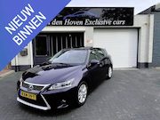 Lexus CT 200h - Luxury Line Hybrid Dealer onderhouden.