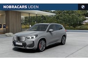 BMW iX1 - eDrive20 M Sport / Panoramadak / Sportstoelen / M Adaptief o