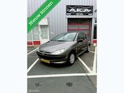 Peugeot 206 - 1.1 XR 60pk 5-drs | Grote beurt gehad | Nieuwe uitlaat | Tre