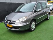 Peugeot 807 - 2.0 8P 8 PERSOONS