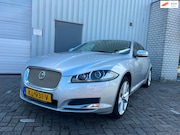 Jaguar XF - 2.2D S Premium Business Edition MOTOR SCHADE