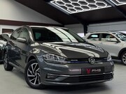 Volkswagen Golf - 1.5 TSI Join CarPlay Trekhaak