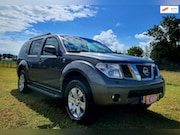 Nissan Pathfinder - 4.0 V6 LE Premium IT