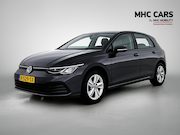 Volkswagen Golf - 1.0 eTSI Life | Navi | Winter | 12 maanden BOVAG |
