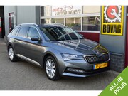 Skoda Superb - Combi 1.4 TSI iV Business Edition Plus O.a: Trekhaak, Stoelv