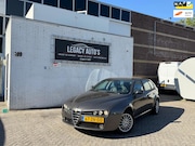 Alfa Romeo 159 - Sportwagon 1.8 MPI Distinctive - VOL OPTIE - RIJDT & SCHAKEL