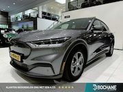 Ford Mustang Mach-E - Extended RWD 98 kWh | SOH 93,1% | B&O | Navigatie | Stoelver