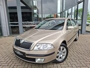 Skoda Octavia - 1.6 ELEGANCE AUTOMAAT AIRCO LEDER LMV PDC